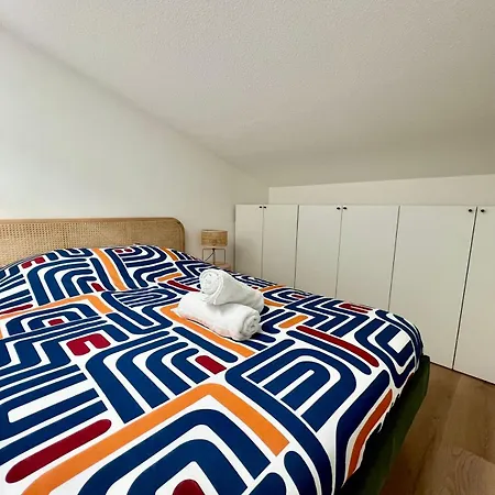 Apartament With Balcony & Pool In