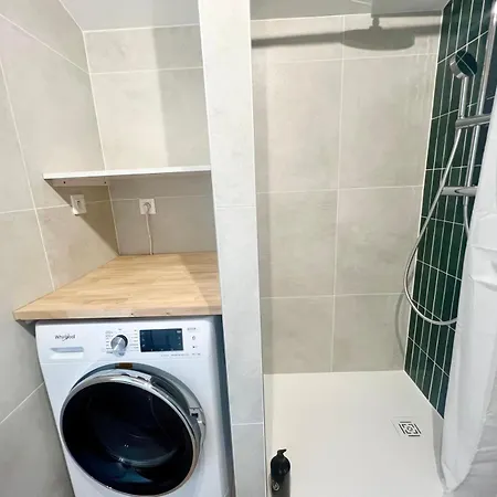 With Balcony & Pool In * La Rochelle (Charente-Maritime)