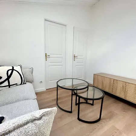 With Balcony & Pool In Apartament *