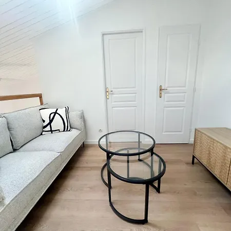 With Balcony & Pool In * La Rochelle (Charente-Maritime)
