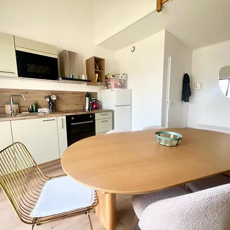 With Balcony & Pool In * La Rochelle (Charente-Maritime)